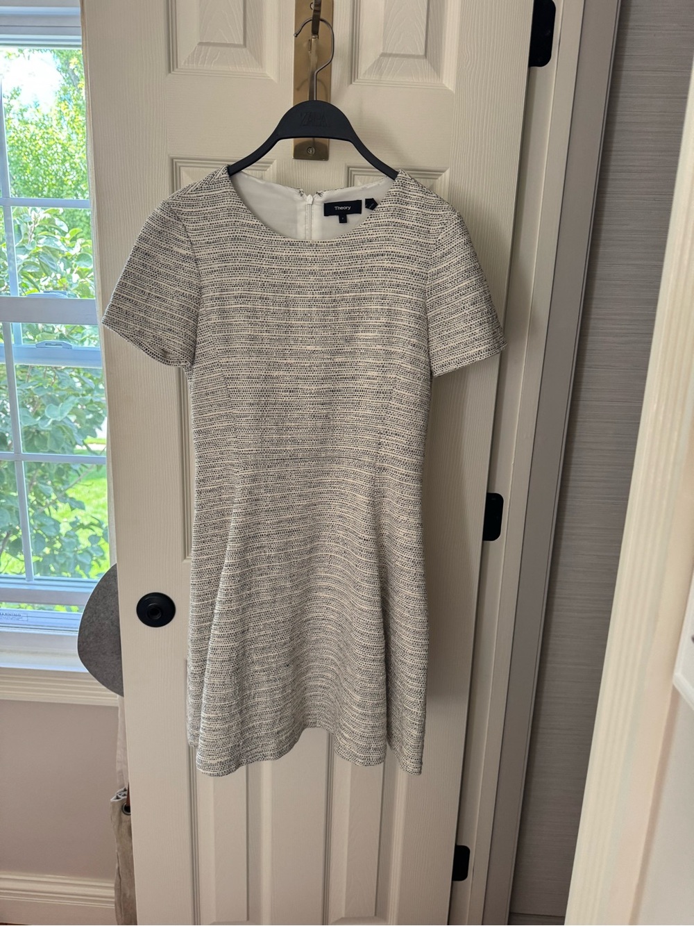Theory Short-Sleeve Tweed Shift Dress in Light Gray and White